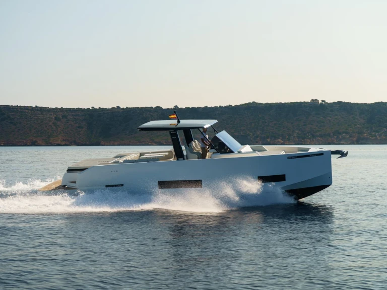 Motorboat for rent Palma de Mallorca at the best price