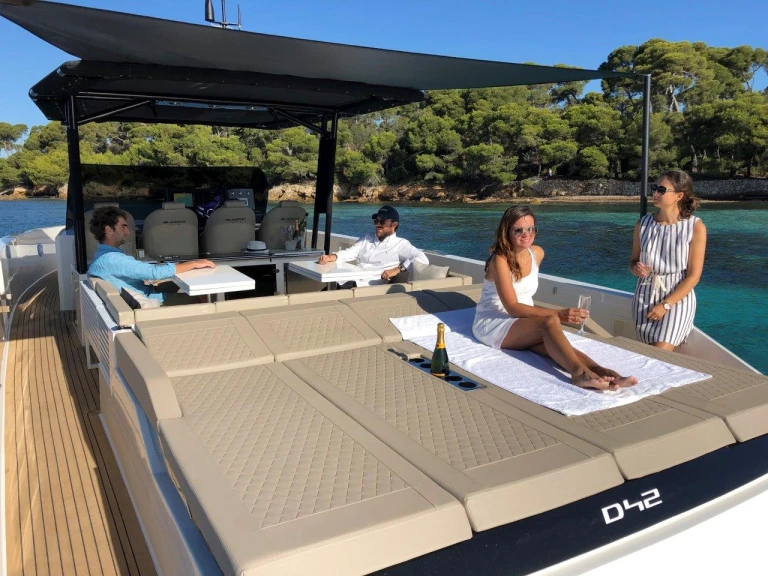 Yacht charter Palma de Mallorca cheap D42 Open 