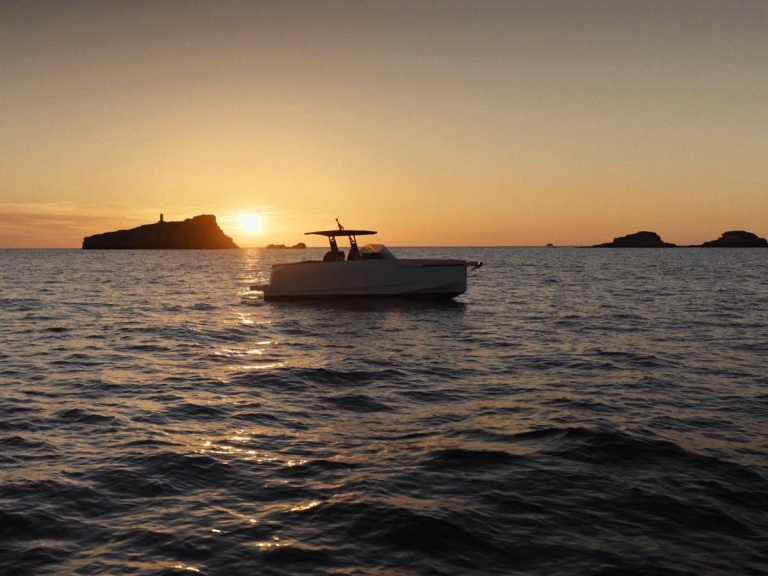 Rent a DE ANTONIO Yachts D29 Open Palma de Mallorca