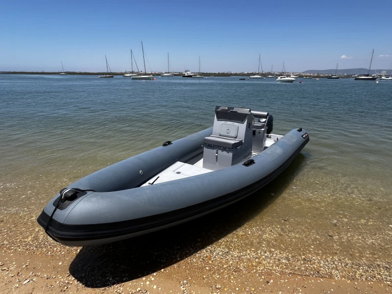 3dtender Xpro 535  in Faro on SamBoat