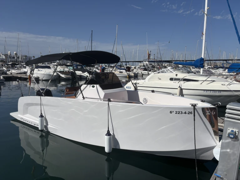 Bareboat Rental Motorboat Boats maks with a boat licence