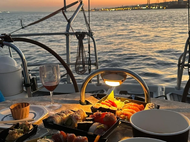Sailboat rental in Lisbon - Jeanneau Sun Odyssey 40.3