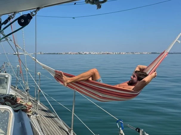 Sailboat rental in Lisbon - Jeanneau Sun Odyssey 40.3