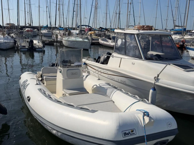 Bwa Bwa 550 in Cagliari on SamBoat