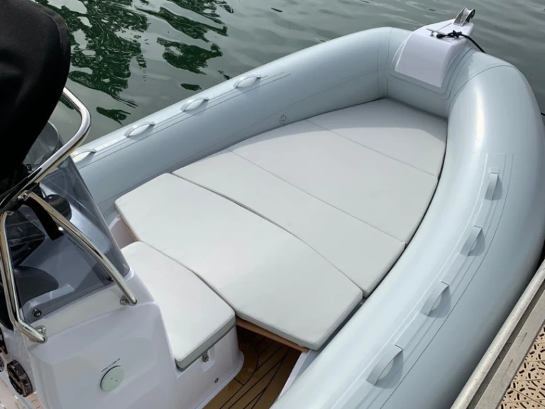 Boat rental Capelli Tempest 630 in Le Lavandou on Samboat