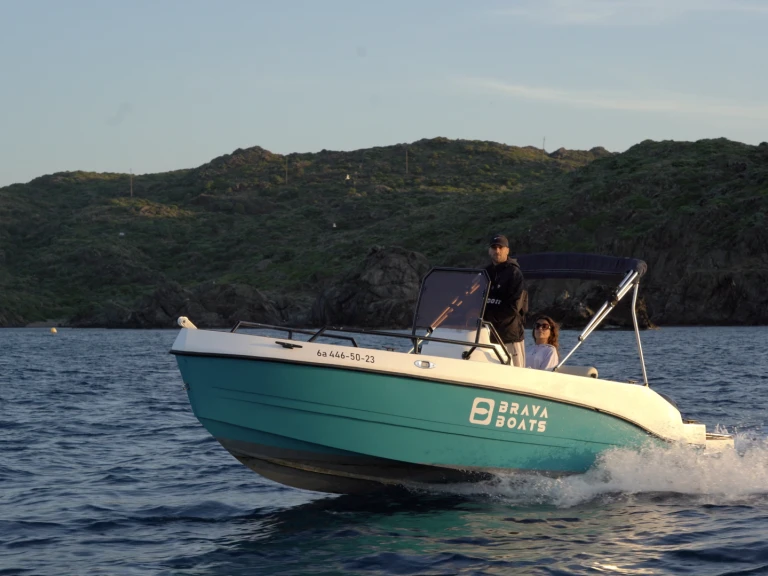 Rent a BravaBoats BF 470 Roses