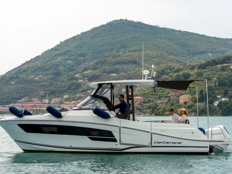 Jeanneau Cap Camarat 9.0 WA in La Spezia on SamBoat