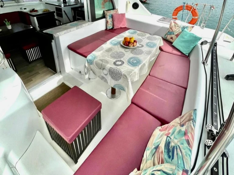 Rent a Lagoon Lagoon 38 Es Jondal