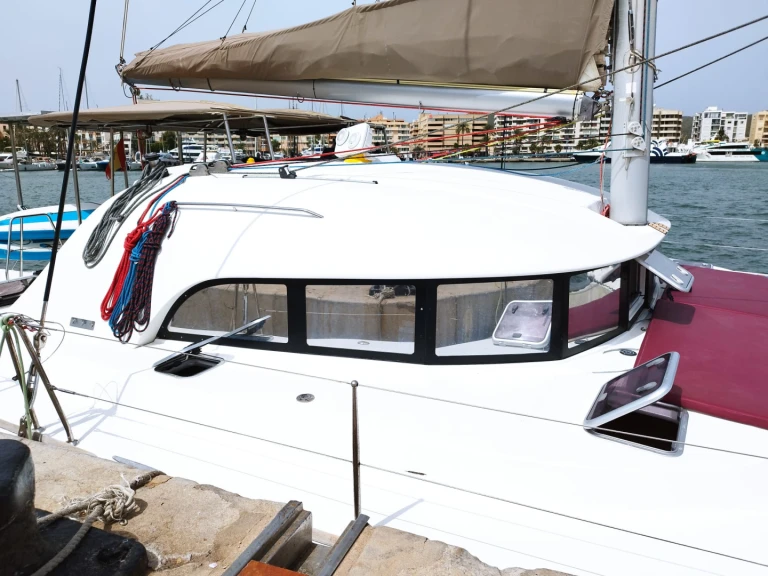 Yacht charter Es Jondal cheap Lagoon 38