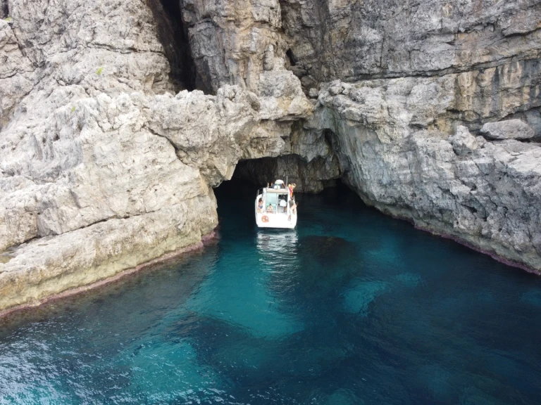 Faeton Faeton 930 Moraga charter bareboat or captained in  Trapani