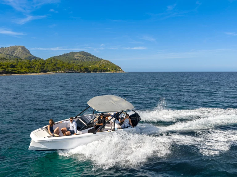 Rent a Axopar 22 Port d'Alcudia