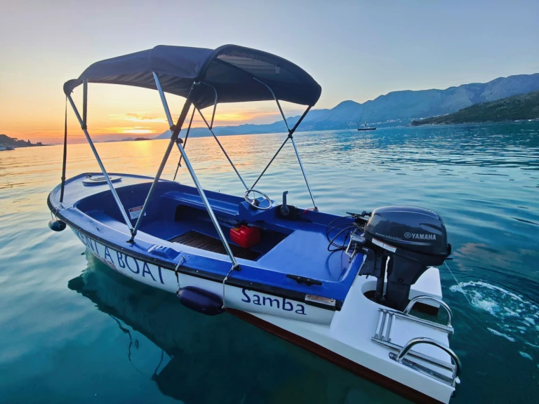 Motorboat for rent Cavtat at the best price