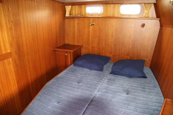 Motorboat rental in Gaastmeer - privateer 34