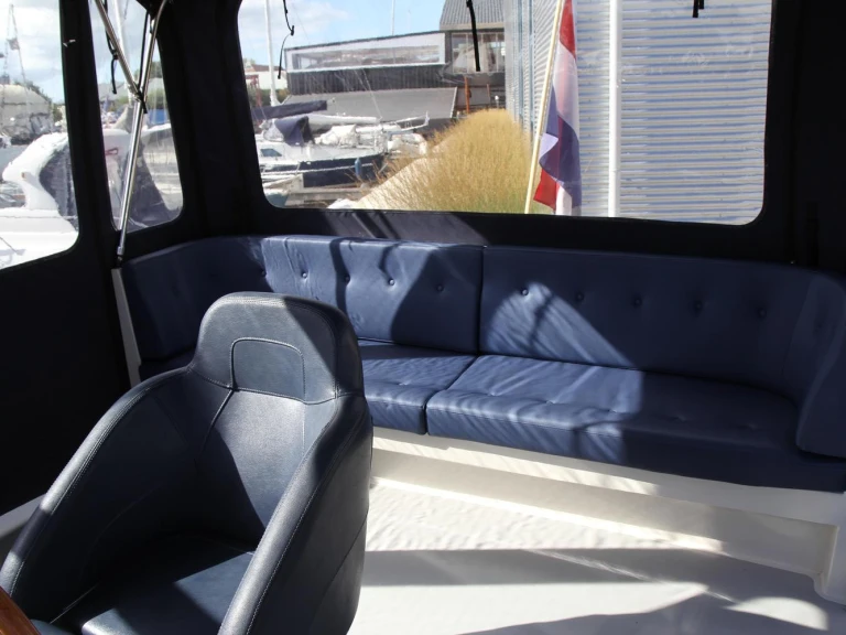Boat rental privateer 34 in Gaastmeer on Samboat