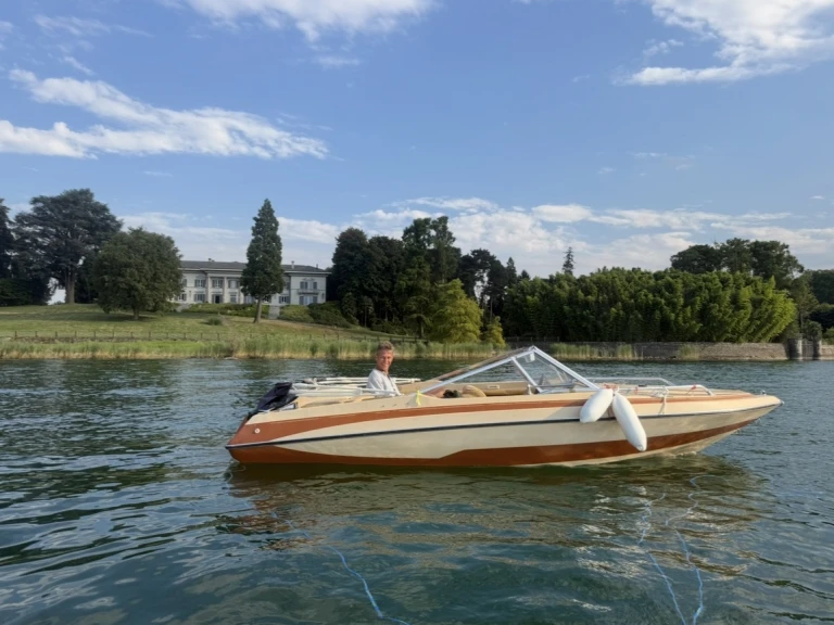 Glastron SSV 164 charter bareboat or captained in  Stresa