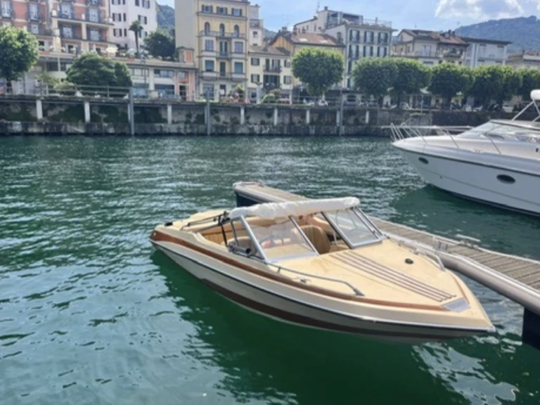 Boat rental Glastron SSV 164 in Stresa on Samboat