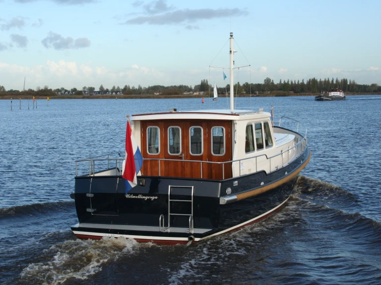 staaldus 42 in Gaastmeer on SamBoat