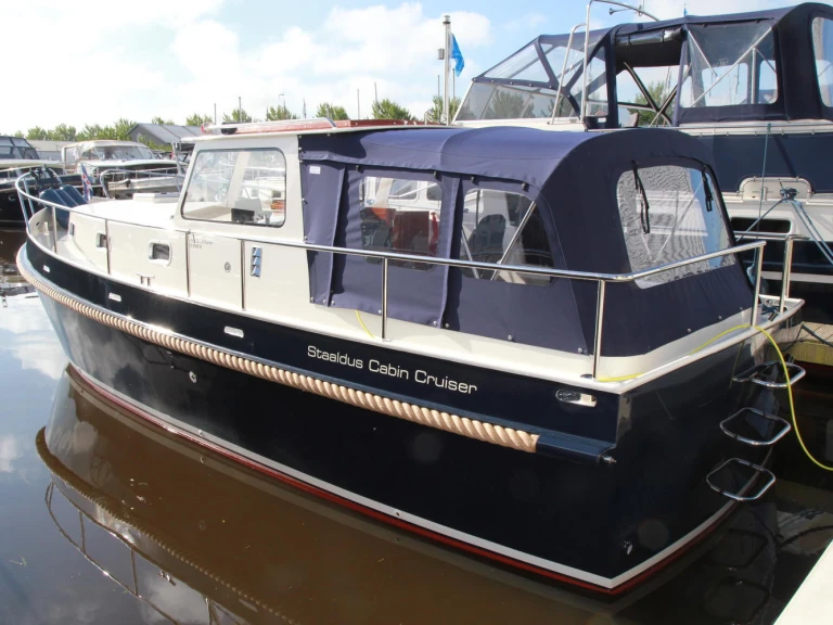 Motorboat rental with or without captain Nautica Gaastmeer