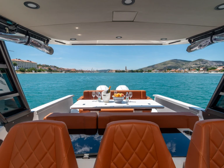 Motorboat rental with or without captain Saxdor Split