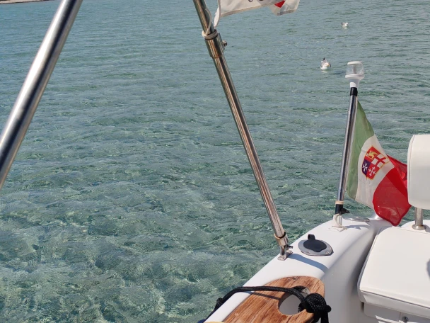 Rent a Sessa Marine Key Largo 25 Carloforte