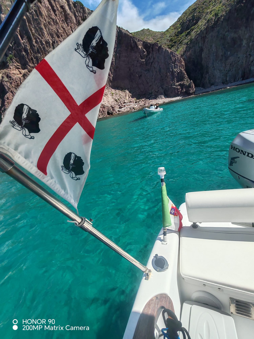 Motorboat rental in Carloforte - Sessa Marine Key Largo 25
