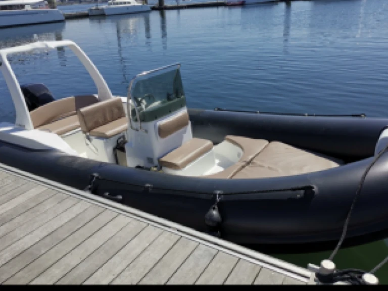 Capelli Tempest 600 in Larmor-Plage on SamBoat