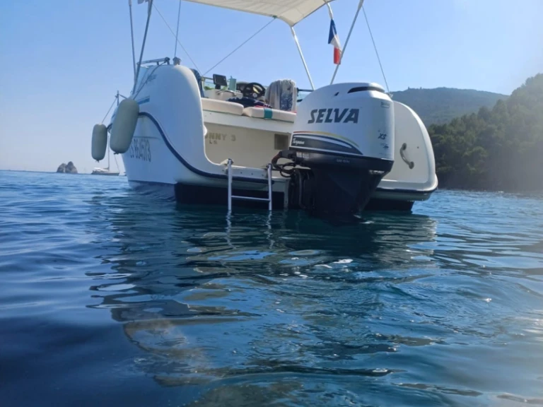 Yacht charter France cheap Flyer 5 Grand Prix