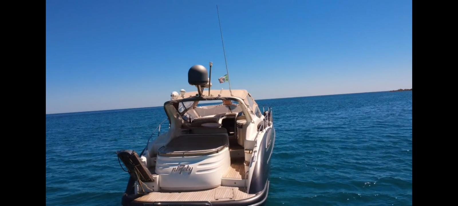 Boat rental Azimut Atlantis 42 in Puntaldia on Samboat