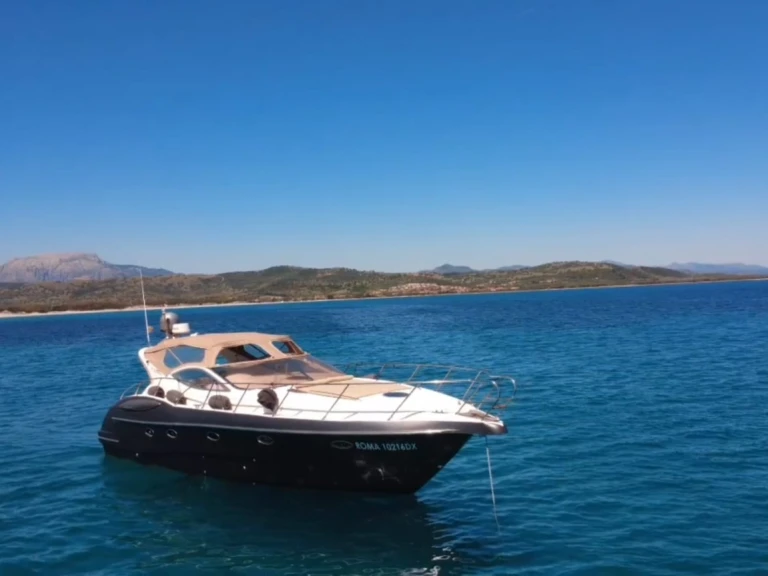 Motorboat for rent San Teodoro at the best price