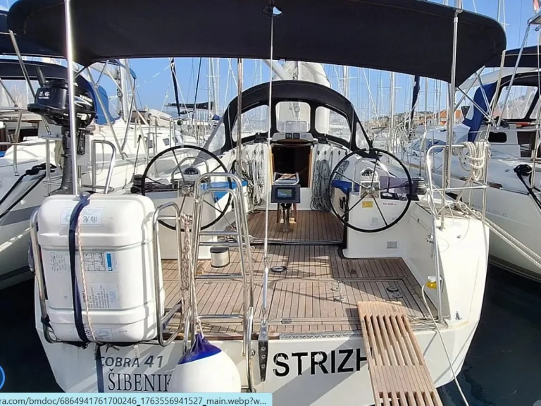 Rent a Cobra 411 Trogir