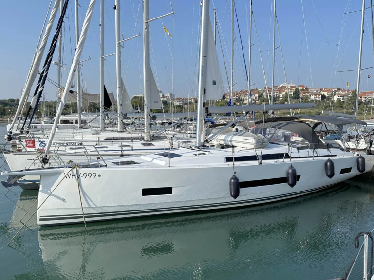 Boat rental Hanse Hanse 460 in Pula on Samboat