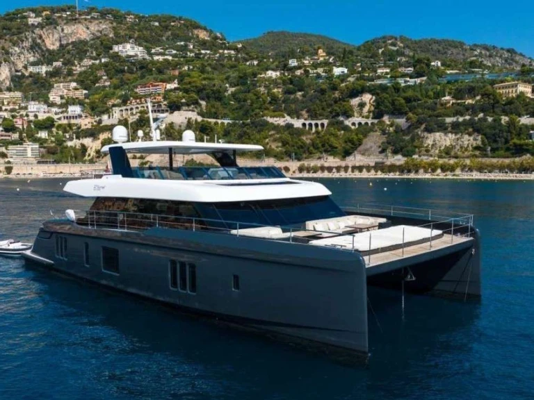Luxury Yacht for rent French Riviera at the best price