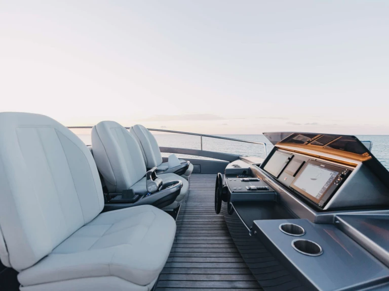 Boat rental Pershing TIME OFF in Nassau on Samboat