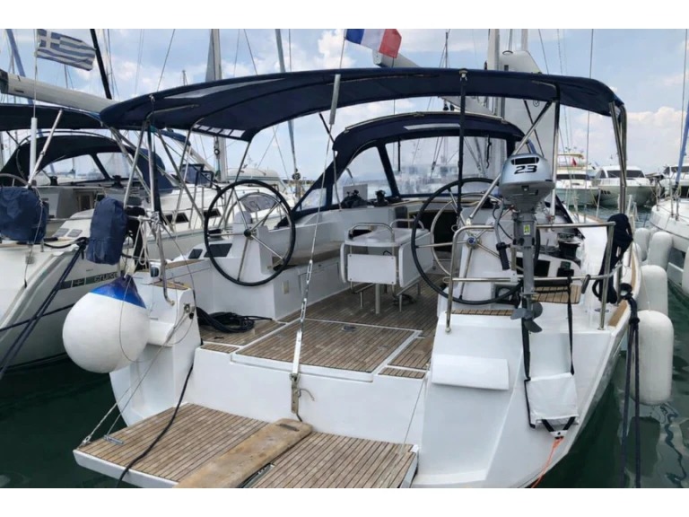 Bareboat Rental Sailboat Jeanneau with a boat licence