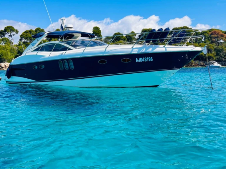 Motorboat rental in Saint-Raphaël - Absolute Yachts absolut 45