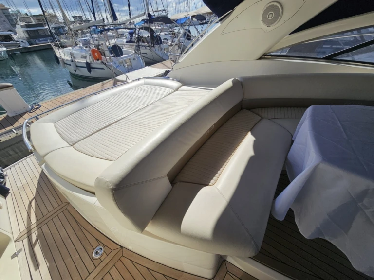 Boat rental Absolute Yachts absolut 45 in Saint-Raphaël on Samboat