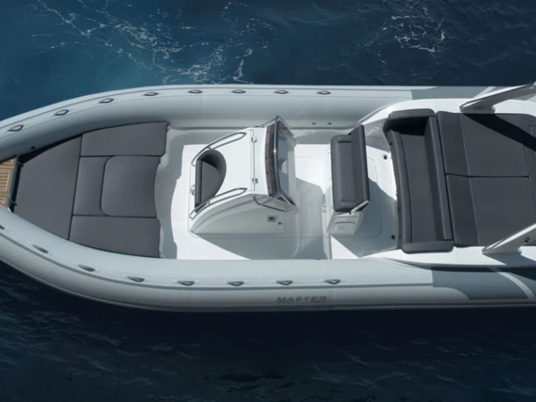 Master Master 870 OPEN in Porto-Vecchio on SamBoat