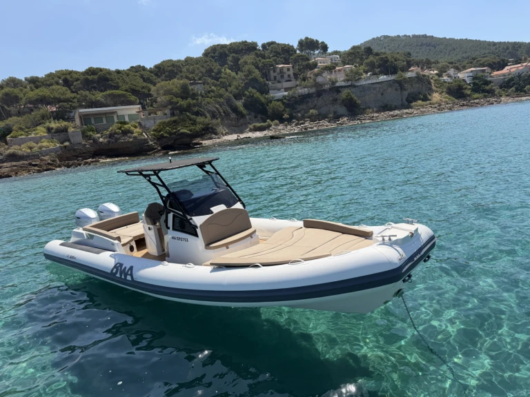 Boat rental Bwa SPORT 33 GTO in La Madrague on Samboat
