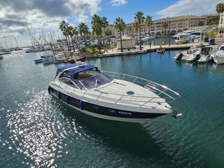 Motorboat rental in Saint-Raphaël - Absolute Yachts absolut 45