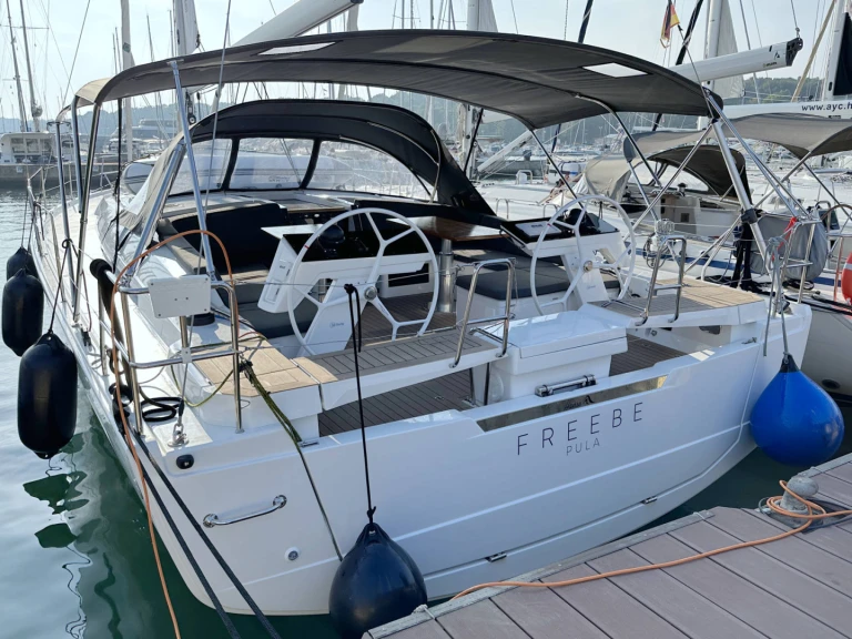 Boat rental Hanse Hanse 460 in Pula on Samboat