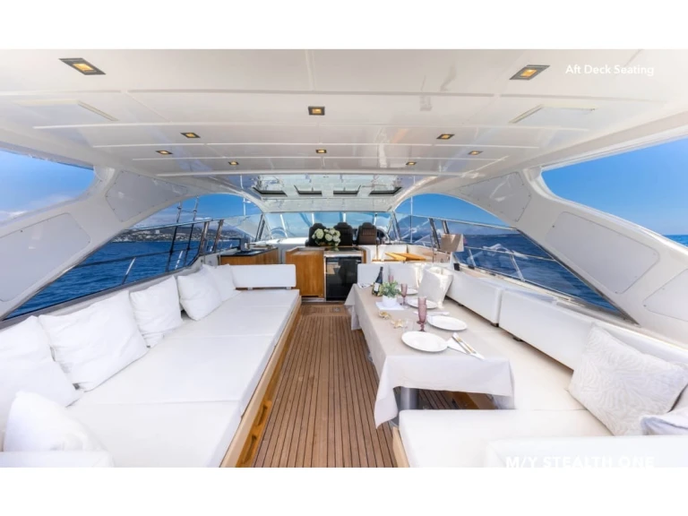 Bareboat Rental Luxury Yacht Overmarine S.p.a with a boat licence