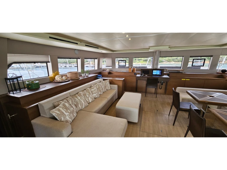 Lagoon Lagoon 620 in Olbia on SamBoat