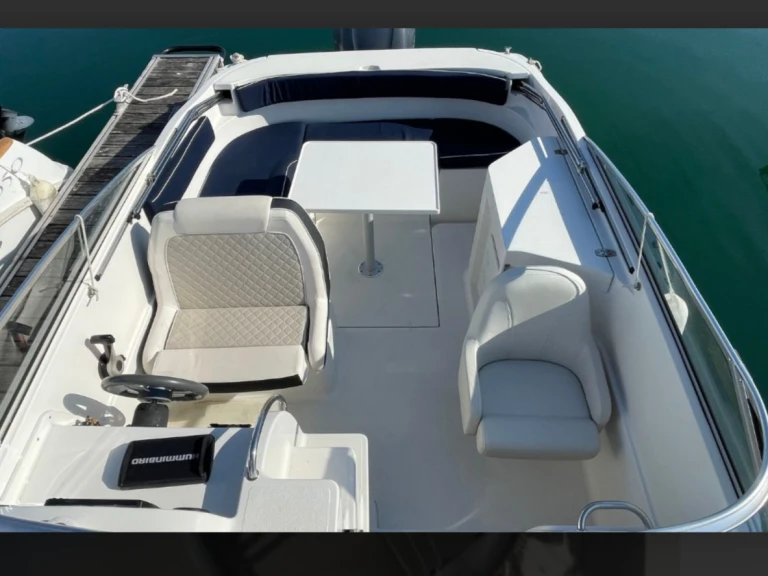 Motorboat for rent Pornichet at the best price