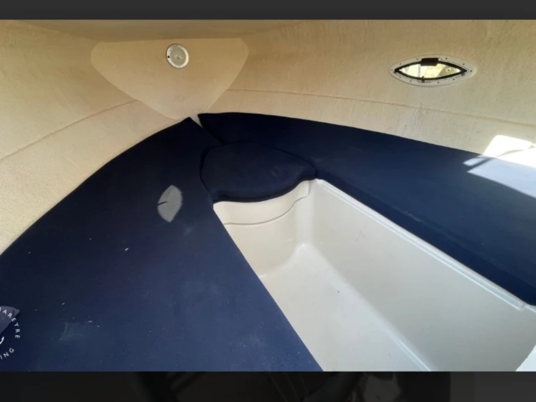 Rent a Pacific Craft Pacific Craft 690 DC Pornichet