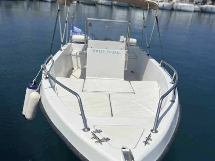 Motorboat for rent San Foca at the best price