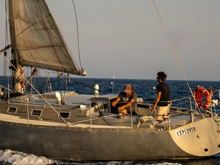 Sailboat for rent Badia de Roses at the best price