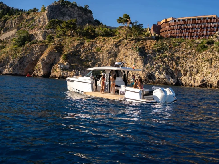 Yacht charter Giardini-Naxos cheap SAXDOR 400 GTS