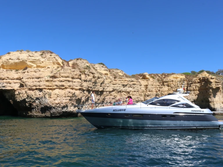 Luxury Yacht rental with or without captain Pershing Albufeira