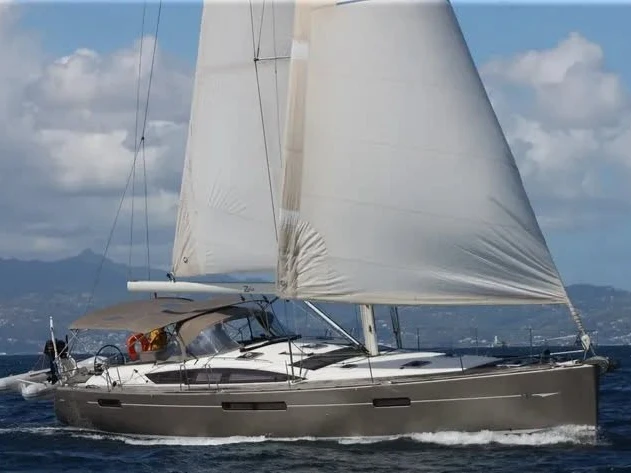 Bareboat Rental Sailboat Jeanneau with a boat licence