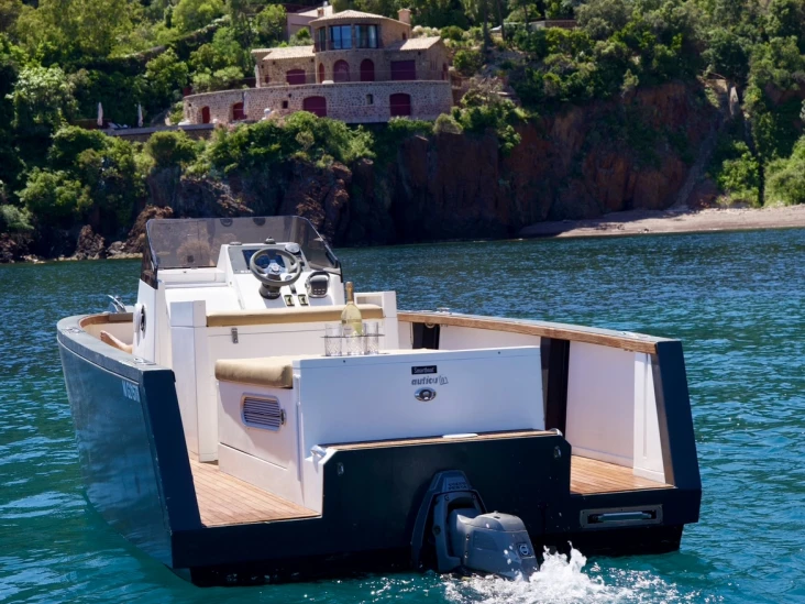 Rent a Smartboat Smartboat 23 Port de Cannes Marina